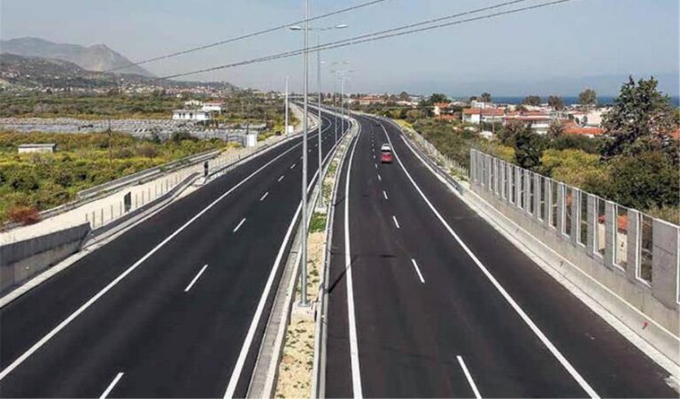 Παραδόθηκαν τα πρώτα 65 χιλιόμετρα του νέου οδικού άξονα Πάτρα-Πύργος