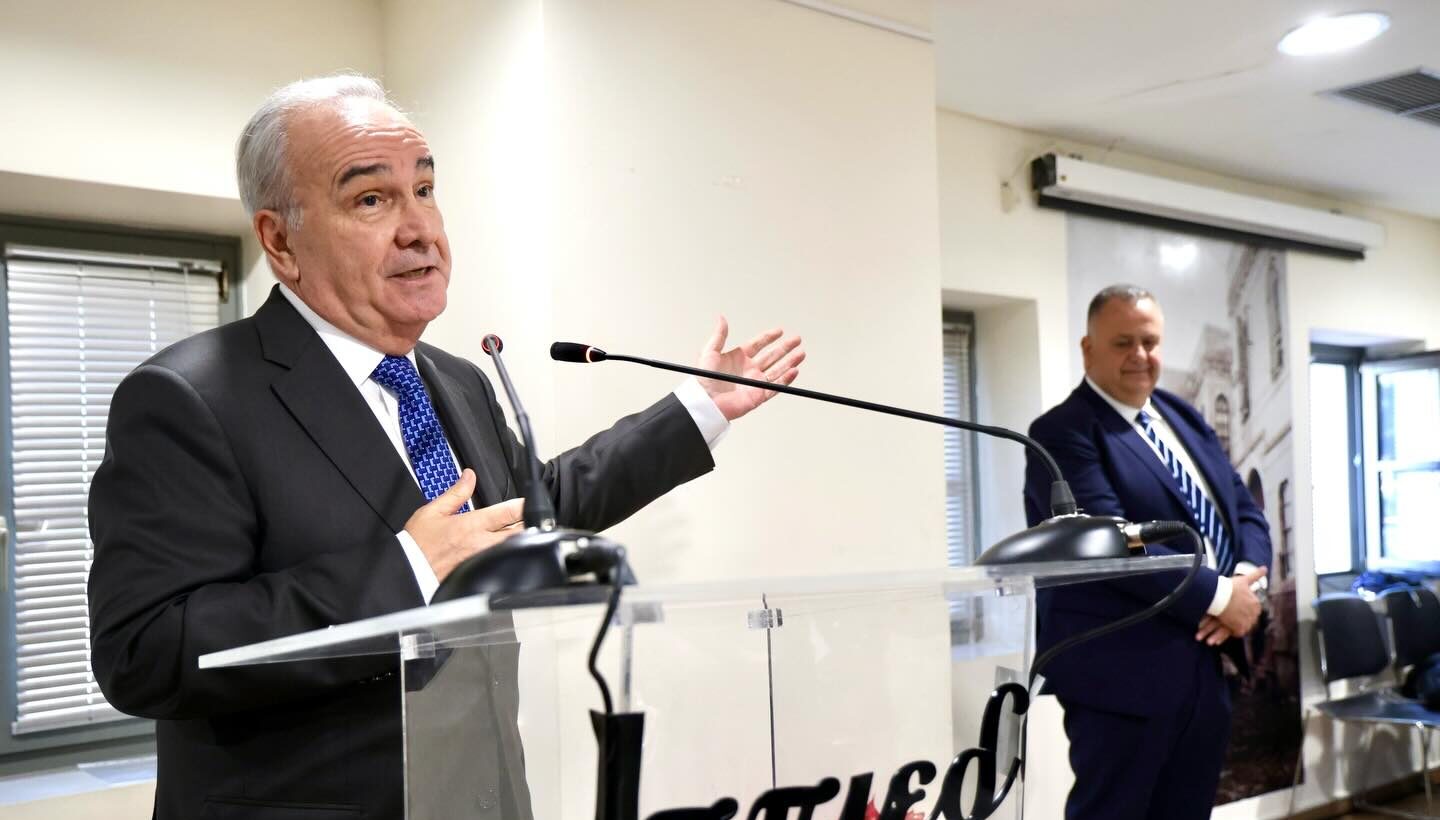 Στην κοπή της πρωτοχρονιάτικης πίτας του Δήμου Νέας Φιλαδέλφειας-Νέας Χαλκηδόνας