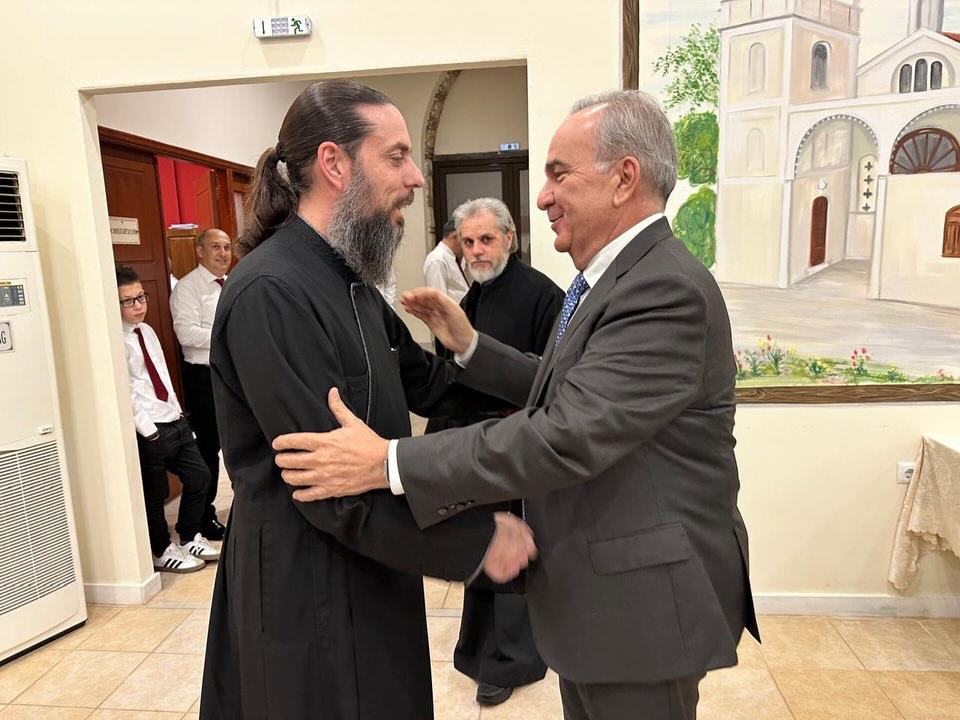 Στην κοπή της πρωτοχρονιάτικης πίτας του Ι.Μ. Μεταμορφώσεως του Σωτήρος, στη Μεταμόρφωση