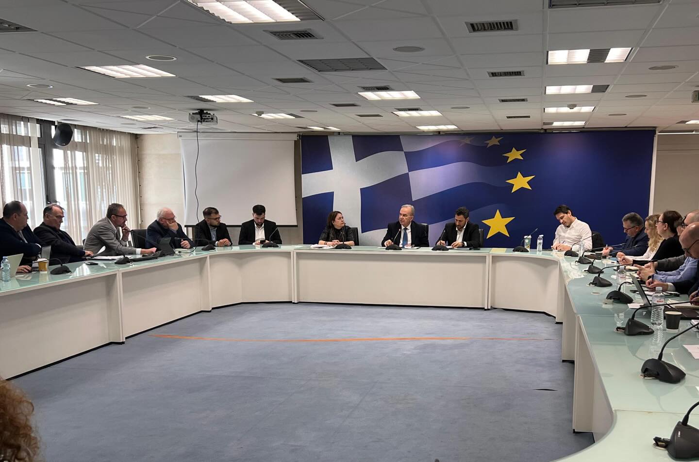 Συνάντηση με φορείς και επιχειρήσεις που δραστηριοποιούνται στον κλάδο της αμυντικής βιομηχανίας