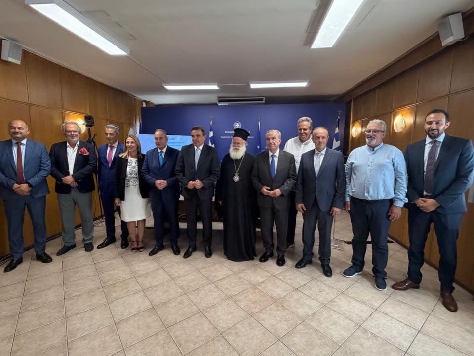 Υπογραφή σύμβασης για τη Λιμνοδεξαμενή Χοχλακίων, το Φράγμα Αγίου Ιωάννη Ιεράπετρας και τα συνοδά έργα αξιοποίησης αρδευτικού νερού, που θα υλοποιηθούν μέσω ΣΔΙΤ