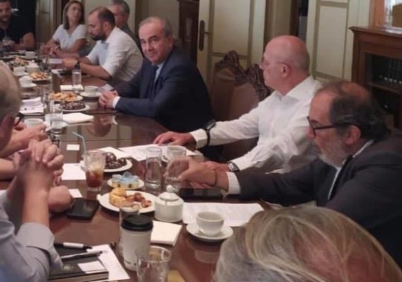 Ο Υφυπουργός Ανάπτυξης και Επενδύσεων κ. Νίκος Παπαθανάσης στην πρώτη συνεδρίαση του ΔΣ του Εμπορικού Συλλόγου Αθηνών