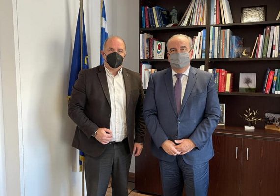 Ο Νίκος Παπαθανάσης, Αναπληρωτής Υπουργός Ανάπτυξης και Επενδύσεων συναντήθηκε με τον Δήμαρχο Διονύσου κ. Γιάννη Καλαφατέλη