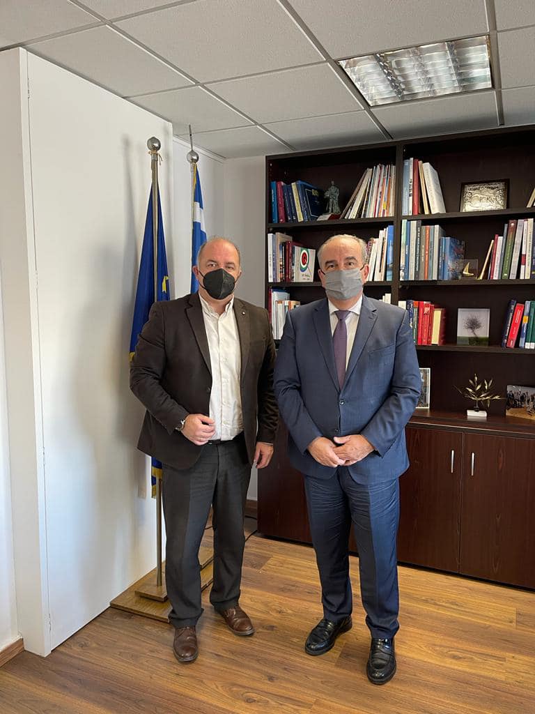 Ο Νίκος Παπαθανάσης, Αναπληρωτής Υπουργός Ανάπτυξης και Επενδύσεων συναντήθηκε με τον Δήμαρχο Διονύσου κ. Γιάννη Καλαφατέλη