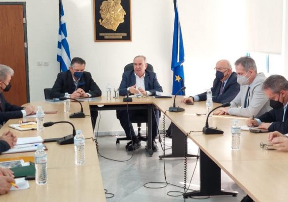 Ο Αναπληρωτής Υπουργός Ανάπτυξης και Επενδύσεων Νίκος Παπαθανάσης, παρουσίασε ολοκληρωμένη πρόταση της κυβέρνησης για την αναβάθμιση της περιοχής, στη τοπική κοινότητα Ακρινής Κοζάνης